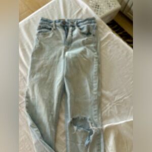 Copper key.. Size one. Light wash jeans. Lots‎ of distress.
